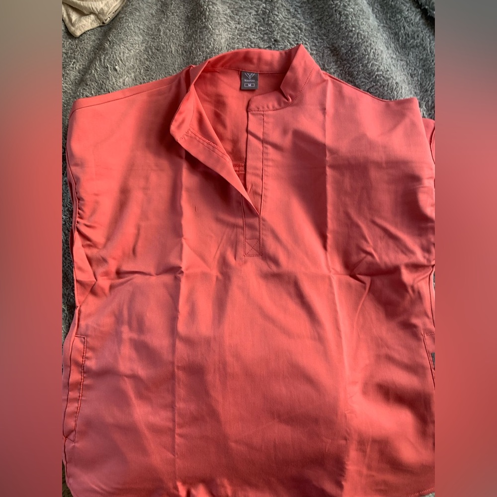 Pink Scrub Set- women’s medium - Picture 7 of 7